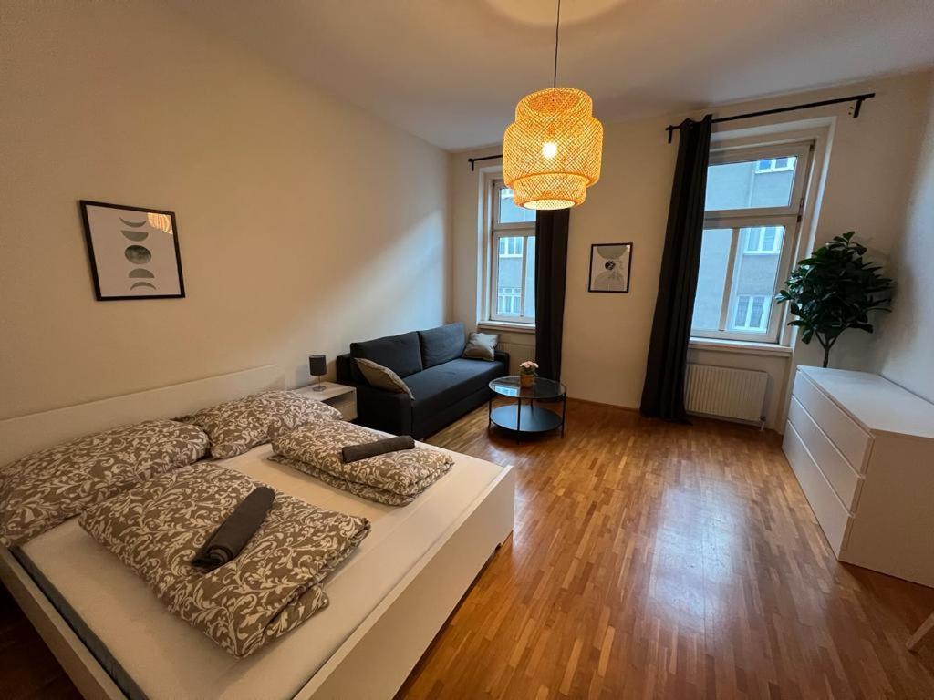 90 M2 Stylish Apartament *